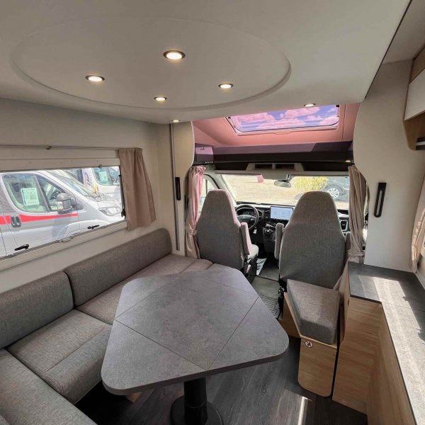Antoine Caravanes et Camping Car 240 BREAK EDITION Challenger