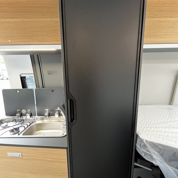 Antoine Caravanes et Camping Car TWIN EDITION 640 SLB Adria